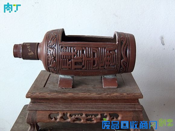 废旧酒瓶子还能做什么用?将废旧酒瓶改造成花盆的步骤图解╭★肉丁园艺网