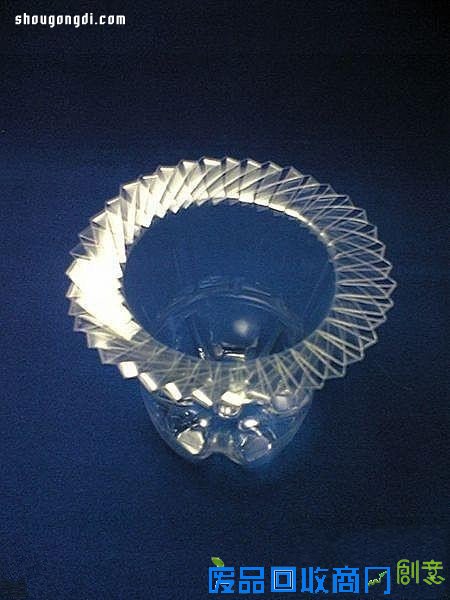 可乐瓶饮料瓶变废为宝DIY手工制作漂亮花瓶-