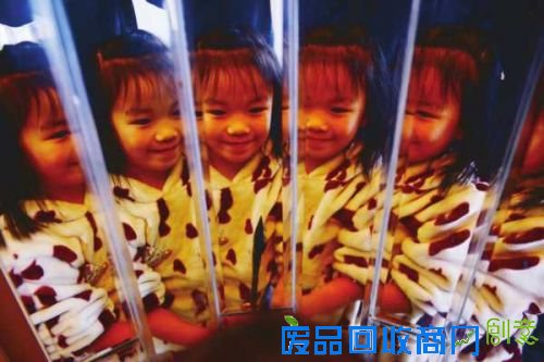 父亲的心愿想让失聪的女儿有值得热爱的生活