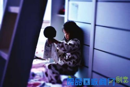 父亲的心愿想让失聪的女儿有值得热爱的生活