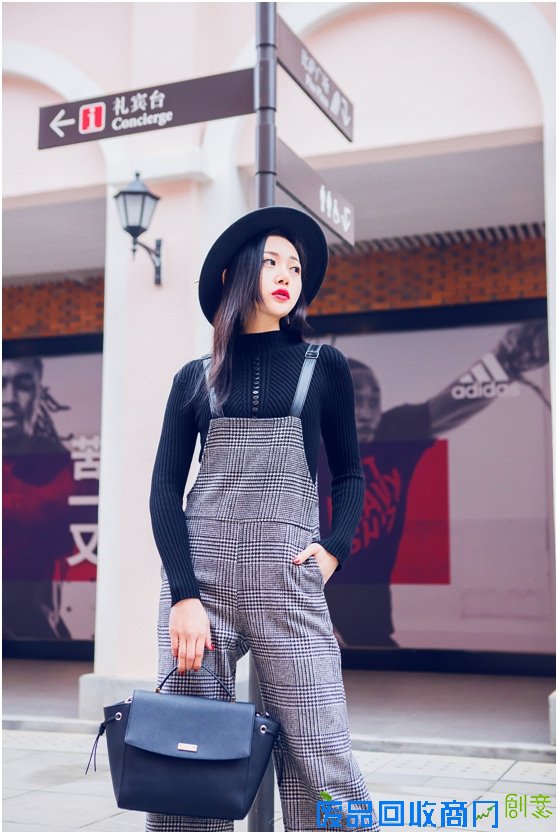 大牌加身的长腿女神,这组时代奥莱街拍照美翻了天!