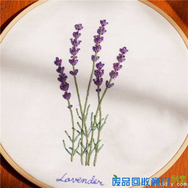 一款小清新文艺的薰衣草刺绣教程图解