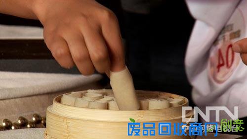 [致富经]美味的财富(1)为一碗面花400万元买了25个字之后(20130923)