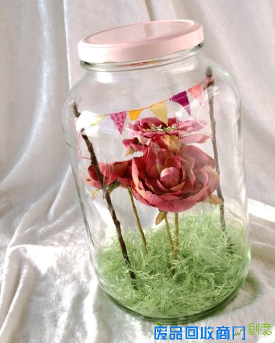 玻璃瓶DIY漂亮的干花摆件的做法