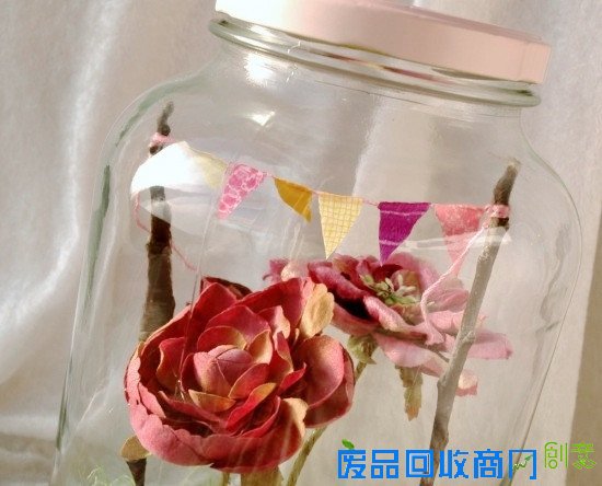 玻璃瓶DIY漂亮的干花摆件的做法
