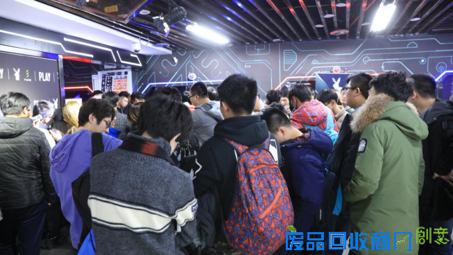 钛度黑晶电竞主机亮相DIY盛宴_FUXK新年趴