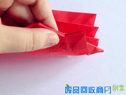 纸灯笼的折法图解 教你如何手工折纸灯笼