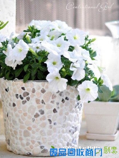 废物利用手工制作大全_铁罐废物利用制作漂亮花盆 
