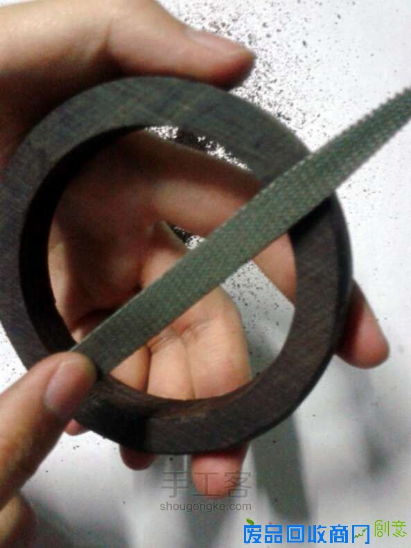 紫光檀木手镯制作 第3步