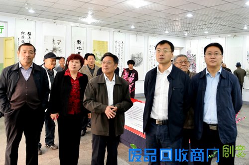 盂县举办书画摄影展庆重阳