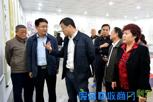 盂县举办书画摄影展庆重阳