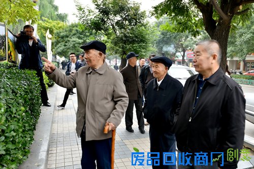 盂县举办书画摄影展庆重阳