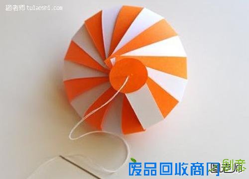 DIY制作 圣诞树小挂件折纸步骤图解