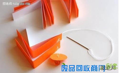 DIY制作 圣诞树小挂件折纸步骤图解