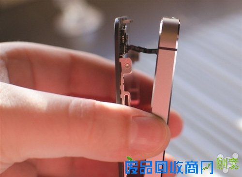 DIYer必看！iPhone 5s屏幕组件拆装教程