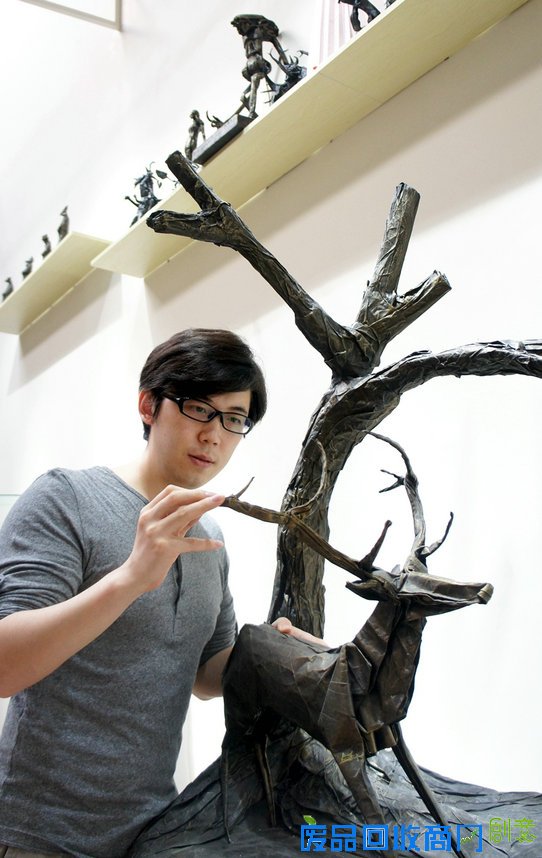 爱马仕多哈与折纸设计师刘通联手推出艺术橱窗