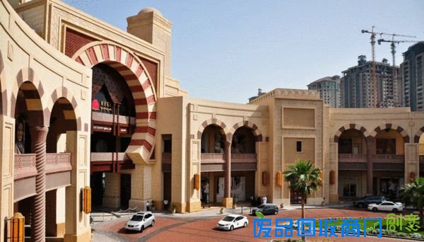 爱马仕多哈与折纸设计师刘通联手推出艺术橱窗