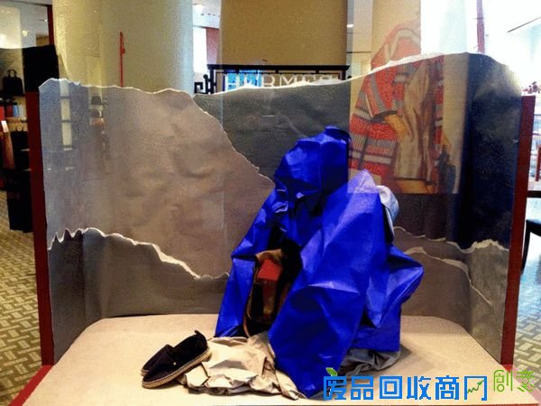 爱马仕多哈与折纸设计师刘通联手推出艺术橱窗