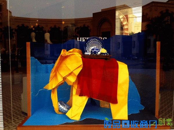 爱马仕多哈与折纸设计师刘通联手推出艺术橱窗