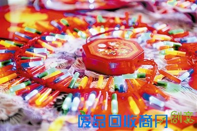 花灯爷爷元宵节办家庭灯展 手工制作萌趣精巧