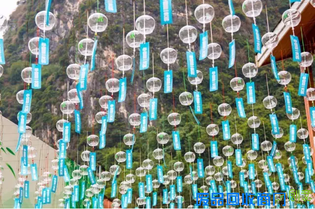 你敢来清远挑战百米高空玻璃栈道吗?