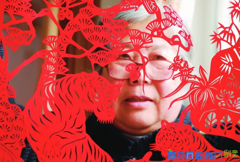 赏花灯猜灯谜舞布龙 宁波多彩民俗活动欢庆元宵佳节