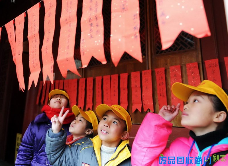 赏花灯猜灯谜舞布龙 宁波多彩民俗活动欢庆元宵佳节