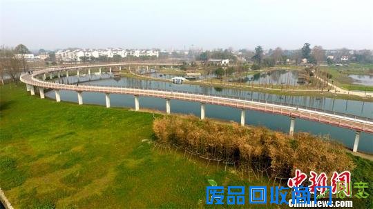 成都建成“空中绿道”吸引众市民骑游（图）