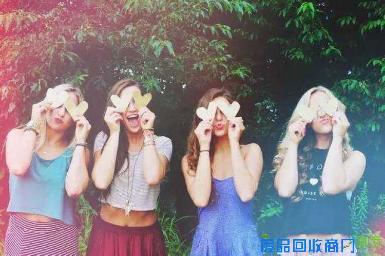 创意拍照姿势来袭，这个国庆节有得玩儿了