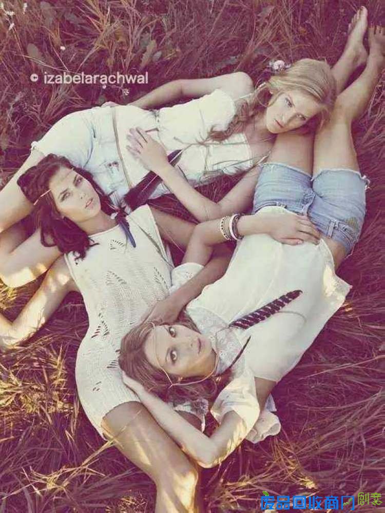 创意拍照姿势来袭，这个国庆节有得玩儿了