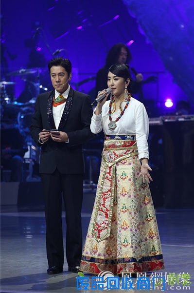 《耳畔中国》蔡国庆赞阎维文六十岁还有六块腹肌