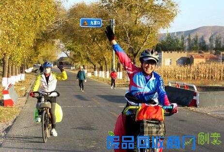 张家口8名骑行爱好者蹬着单车去海南（图）