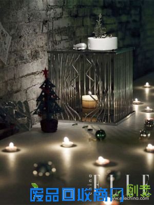 地面铺满蜡烛也是造气氛的好方法
