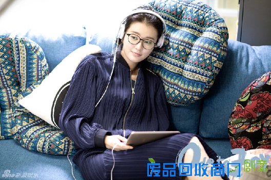 《欢乐颂2》拍摄中首曝剧照 五美齐聚贺岁迎新 《欢乐颂2》拍摄中首曝剧照 五美齐聚贺岁迎新