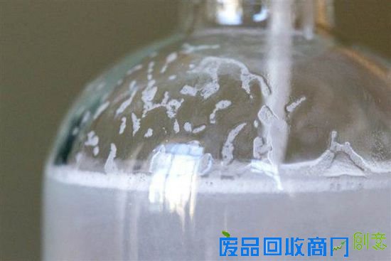 如何自制家用清洁剂