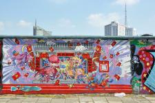 上海市中心区域最长涂鸦墙成为一道独特文化风景