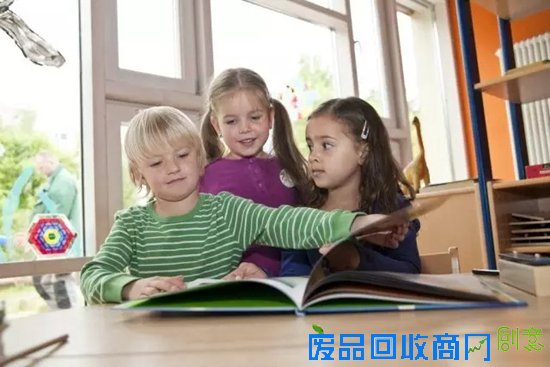 “中国式逗孩子”有多危险，看完这些你就知道