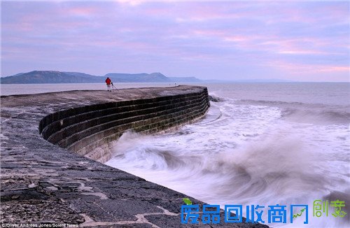 6岁神童具摄影天赋 巧选景拍壮观唯美场面