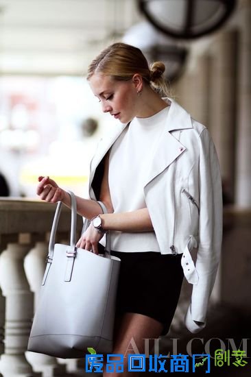 点击图片进入下一页 春夏换季穿搭教程 5种时髦单品败起来