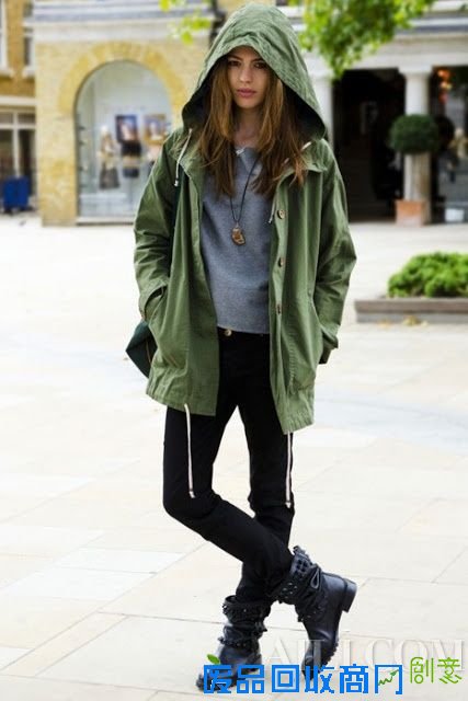 点击图片进入下一页 春夏换季穿搭教程 5种时髦单品败起来