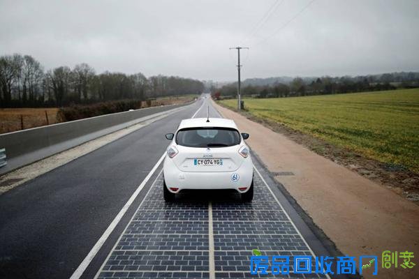  全球首条太阳能公路在法国试行