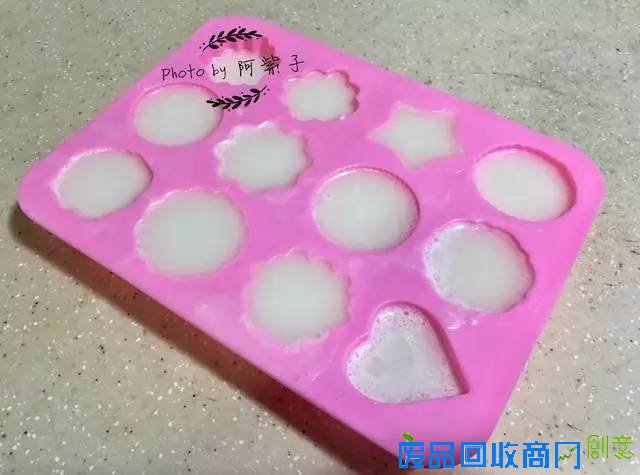 这么美丽的母乳皂,奶水充足的麻麻们还不来学学做法?