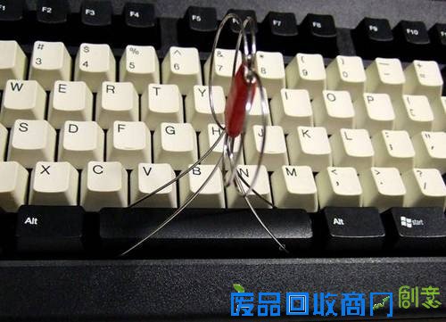 只逛不买:DIY万能拔键器 清洗键帽的好帮手 