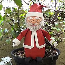 矿泉水瓶变废为宝制作手工圣诞老人的趣味教程