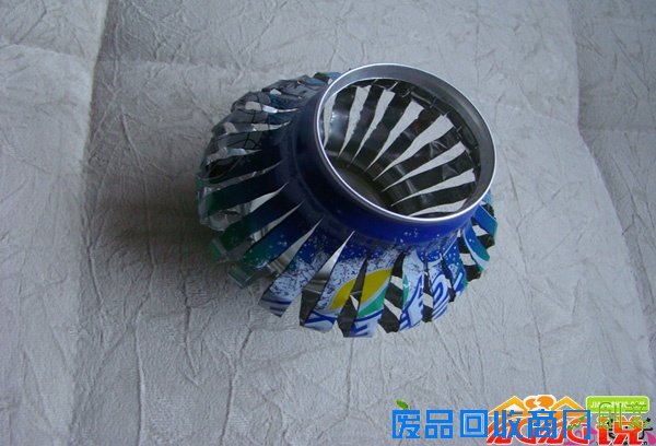 旧物改造：废旧易拉罐工艺品制作 第3张图片