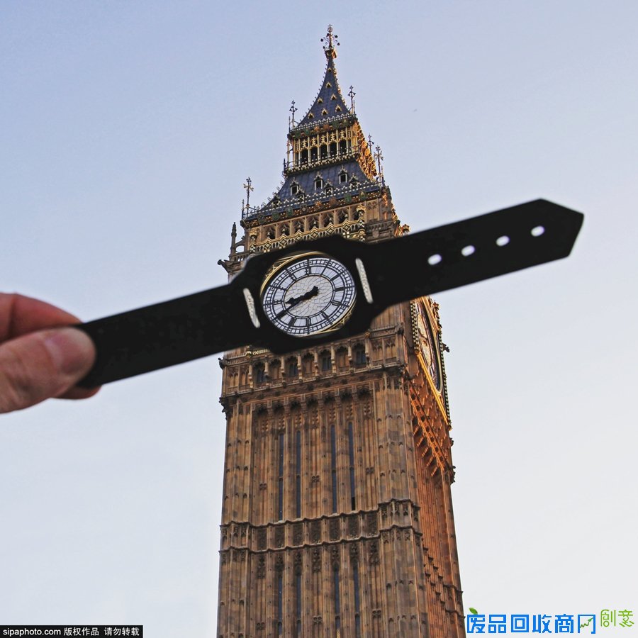 摄影师拍错位照片 巧变著名地标建筑