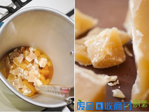 弄碎的蜂蜡放入蜡烛烧瓶