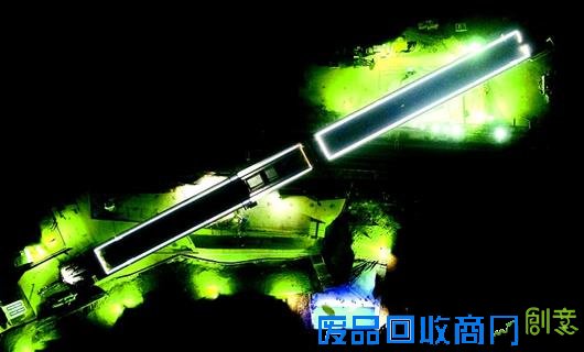 汉十高铁两座6300吨箱梁空中“牵手”成功