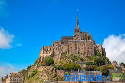 Photoshop为风景照片加入水波倒影