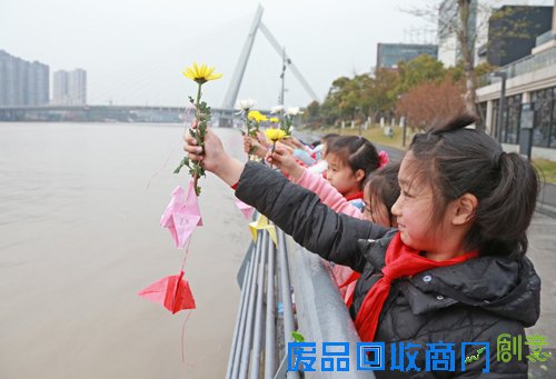 绿色文明低碳成风尚 宁波清明节多举措倡导“文明祭祀”